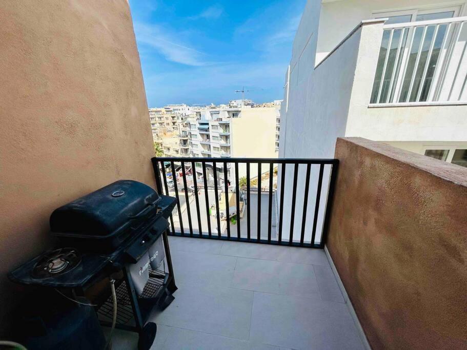 Duplex Whiskey Home 200M Away From The Sea And The Square St. Paul's Bay Exterior foto