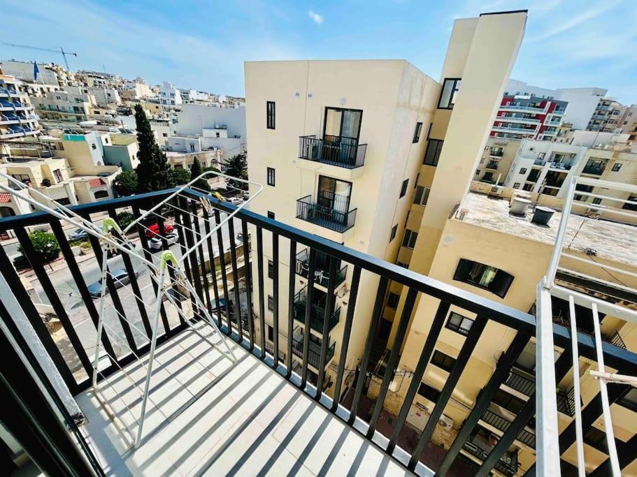 Duplex Whiskey Home 200M Away From The Sea And The Square St. Paul's Bay Exterior foto
